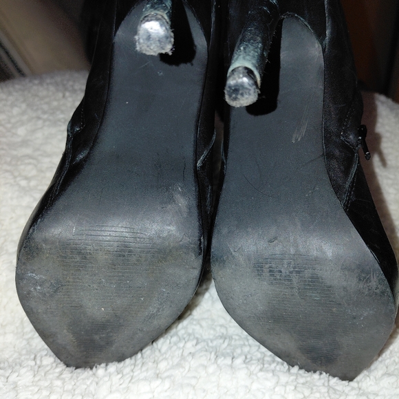 Steve Madden Women’s Black Over-the-Knee Stiletto Boots - Picture 3 of 9